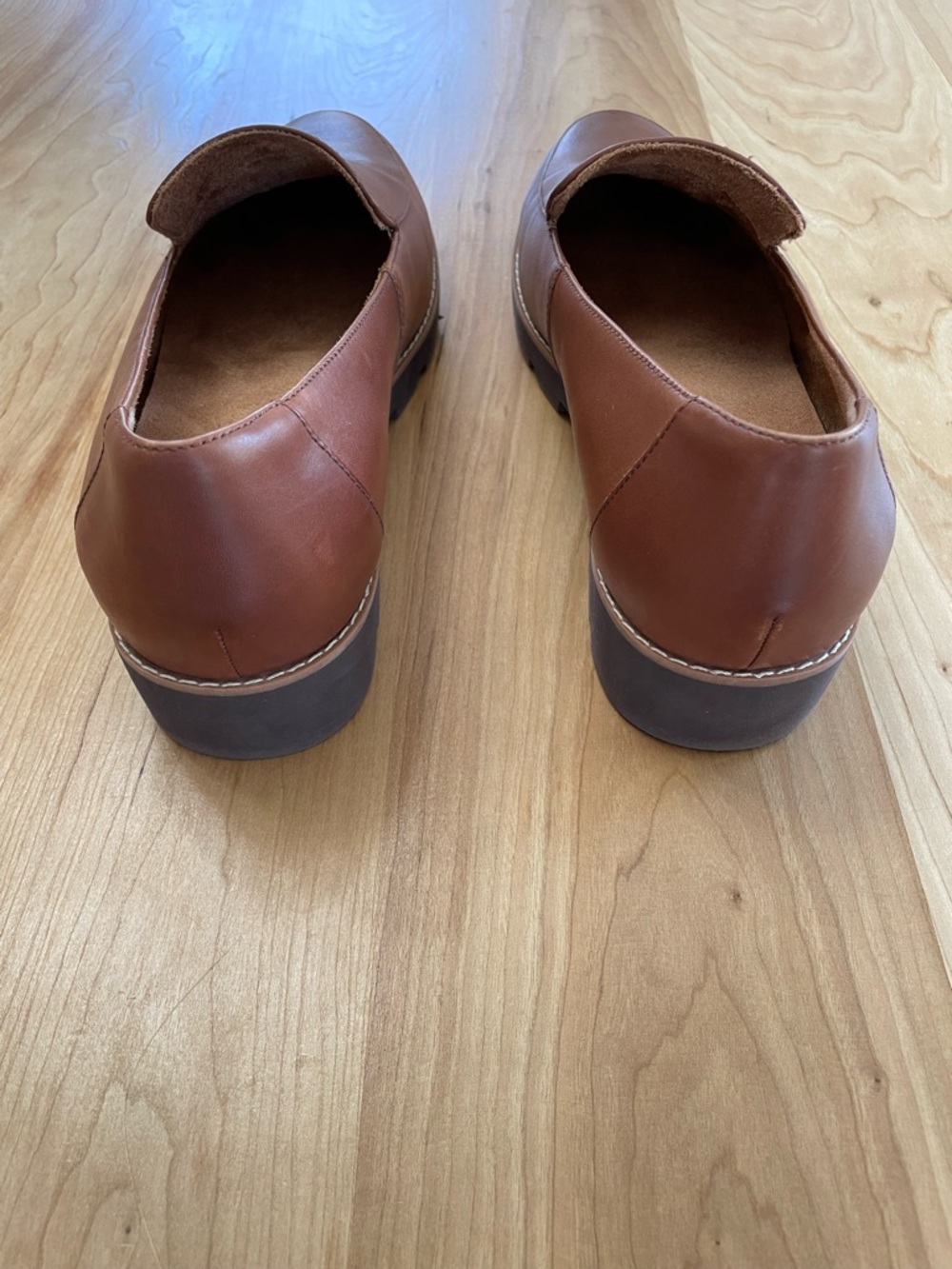 Vionic Kensley Womens Size 10 Wide Slip On Loafers Shoes Brown Leather - Picture 4 of 8